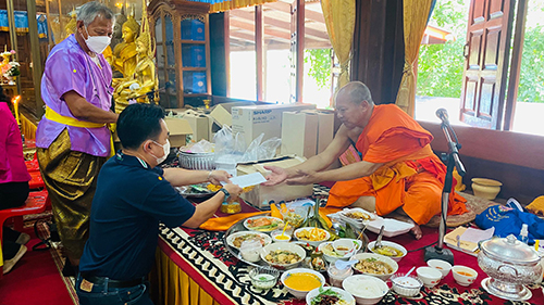 AGE ร่วมสืบสานประเพณี ทอดกฐินสามัคคี ณ วัดลาย ตำบลบางพระครู